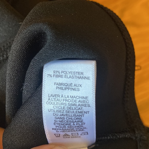 $7 CLEARANCE - Express XS Black Crop Top - Picture 9 of 9